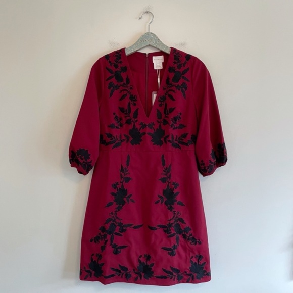 foxiedox Dresses & Skirts - NWT Foxiedox Melia Embroidered Cocktail Dress
